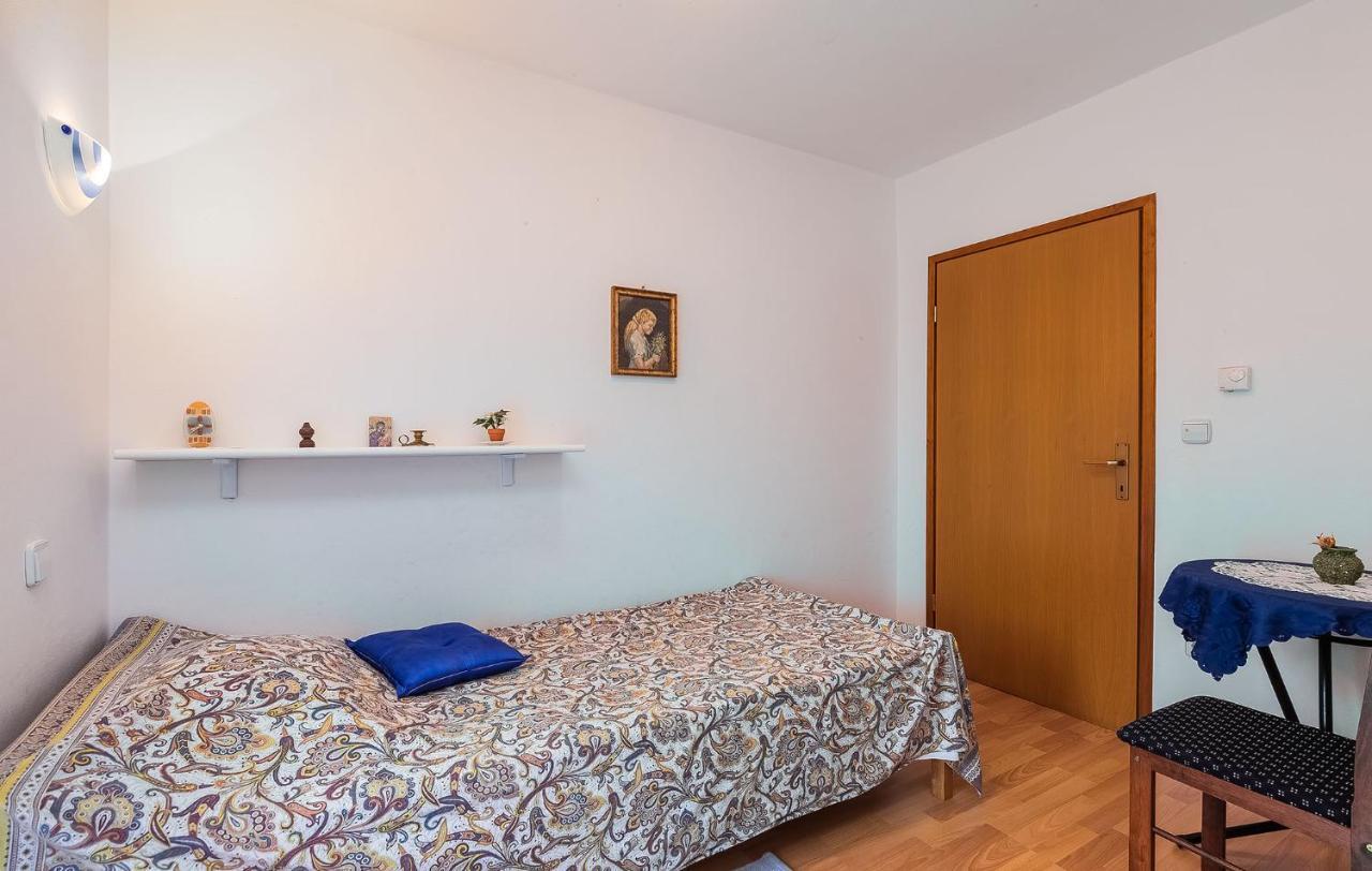 Jelena Apartment Porec Exterior photo